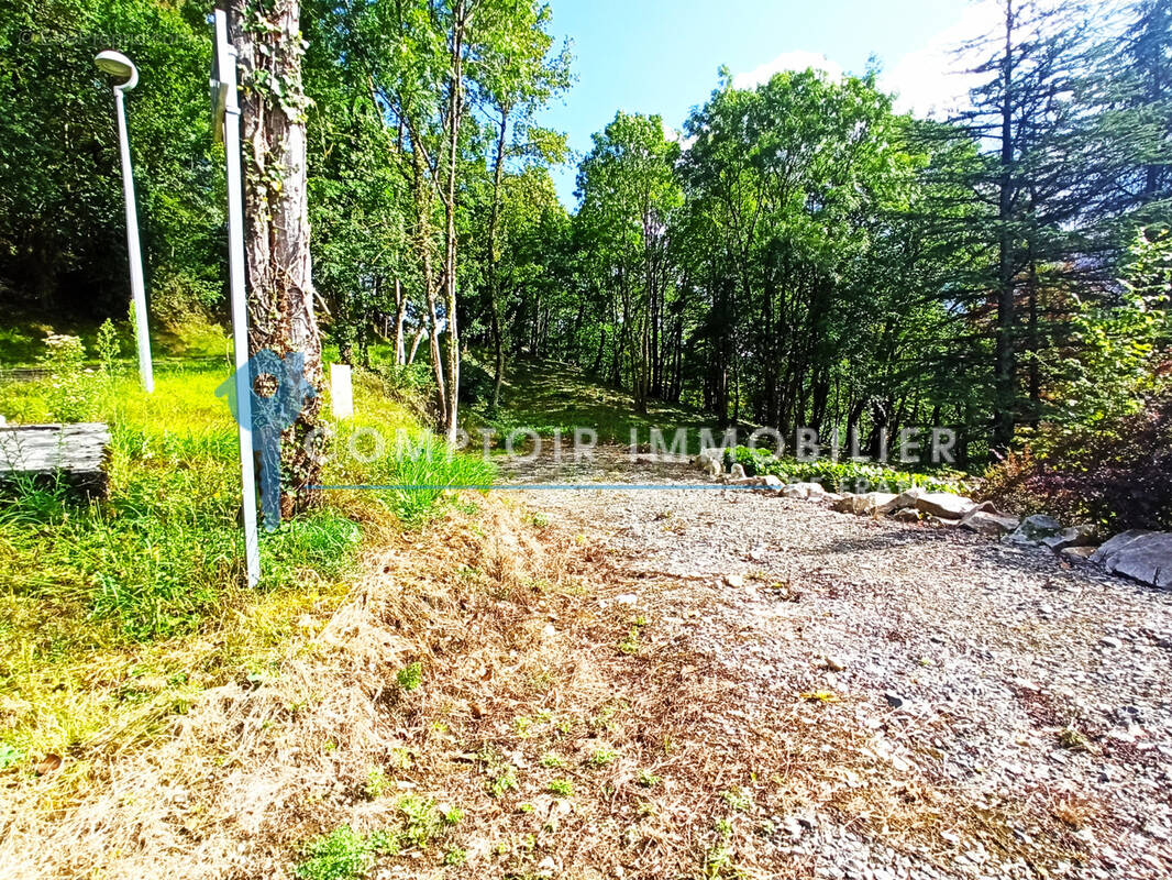 Terrain à LABROQUERE