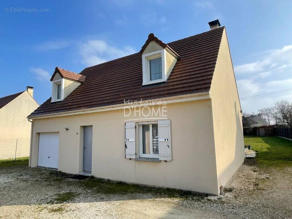 Maison à ROZAY-EN-BRIE