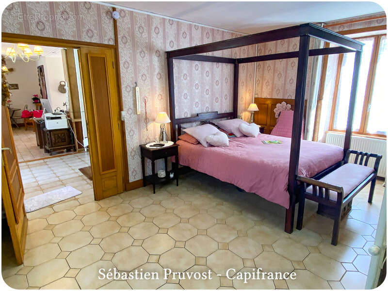 Maison à SARRAZAC