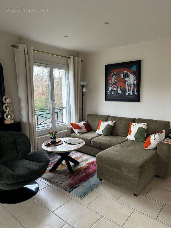 Appartement à LAMORLAYE