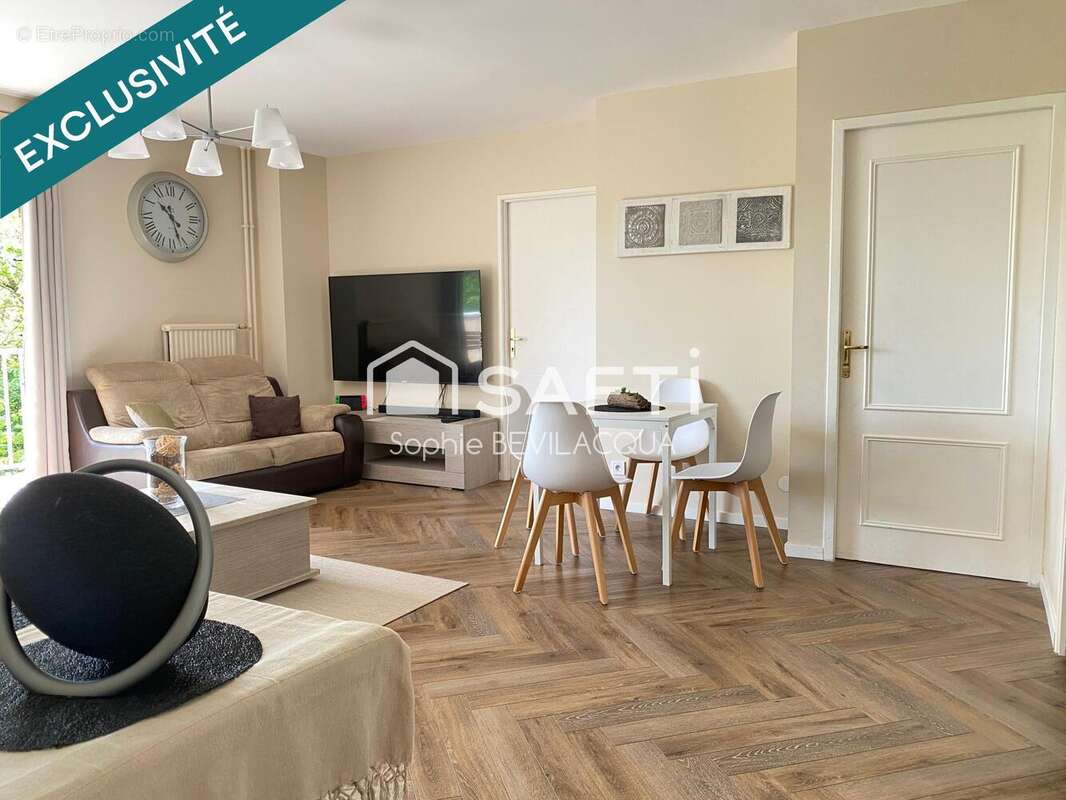 Photo 3 - Appartement à SATHONAY-CAMP