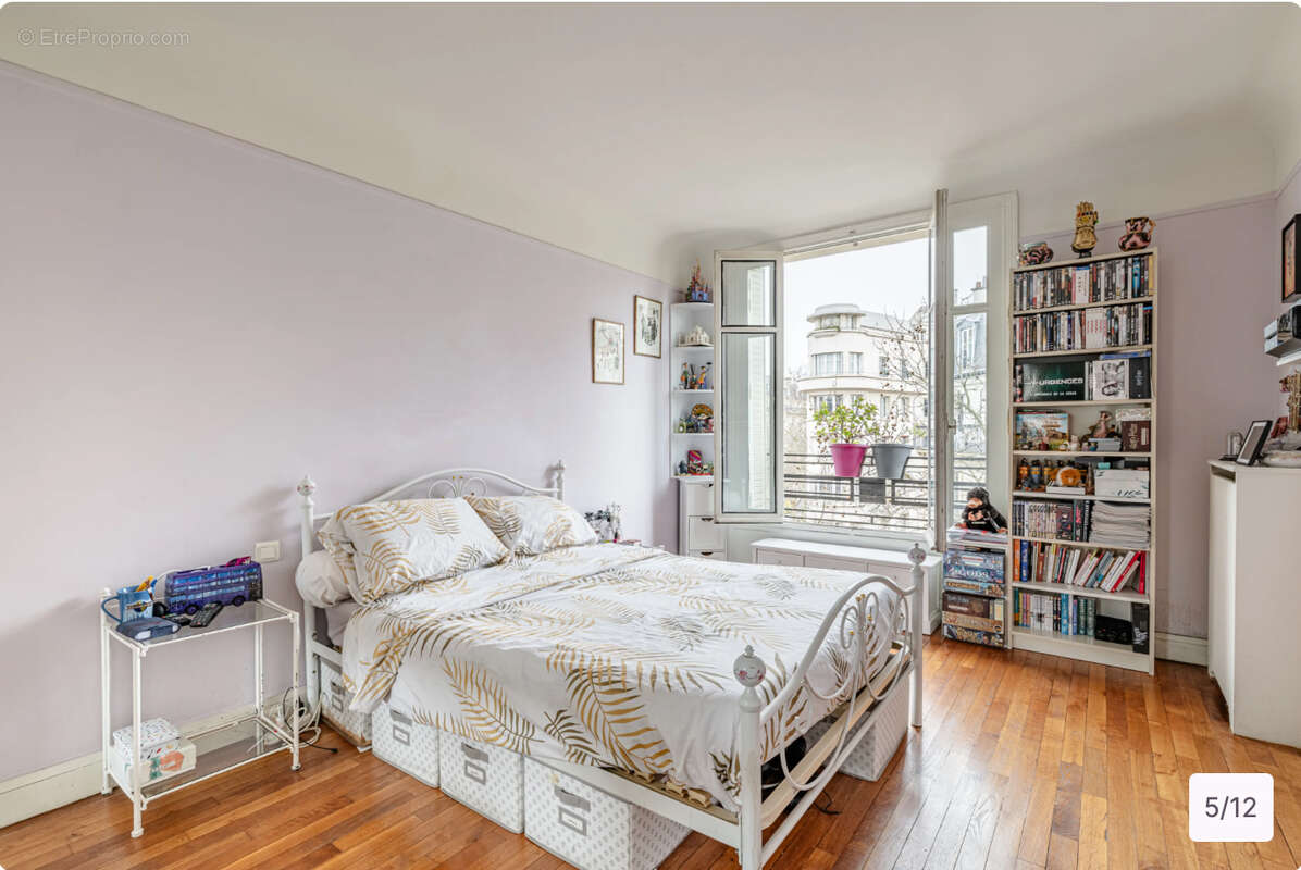 Appartement à PARIS-16E