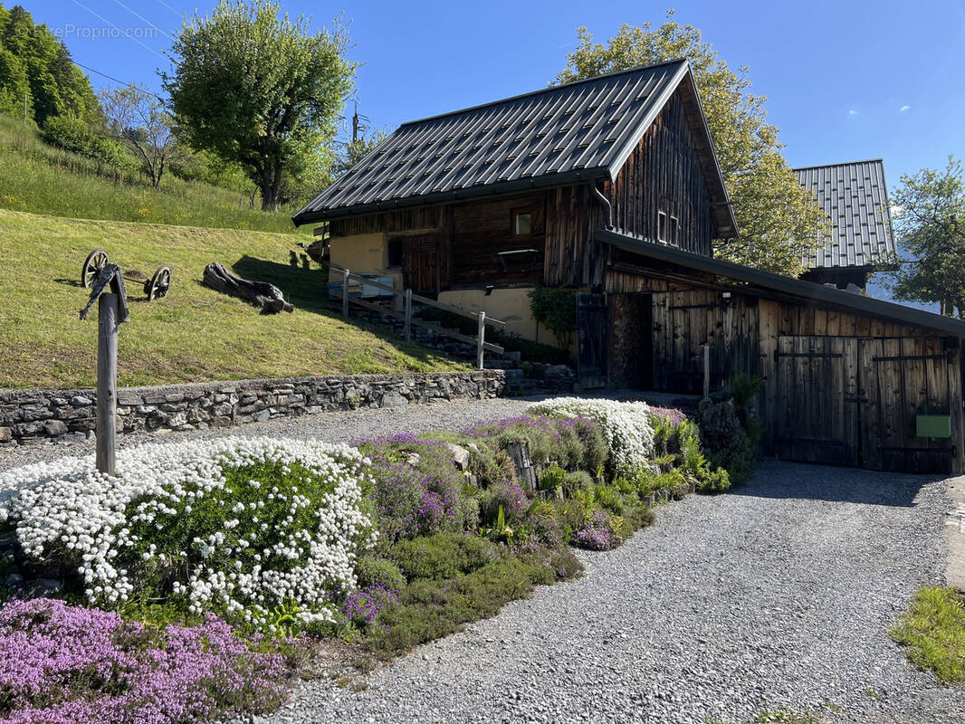 Maison à UGINE