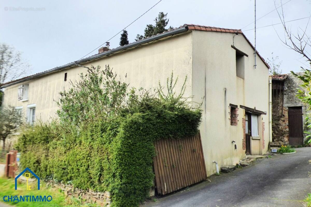 Maison à LA CHATAIGNERAIE