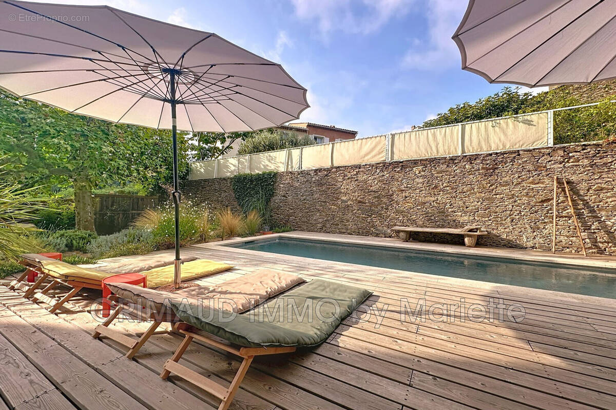 Maison à LA GARDE-FREINET