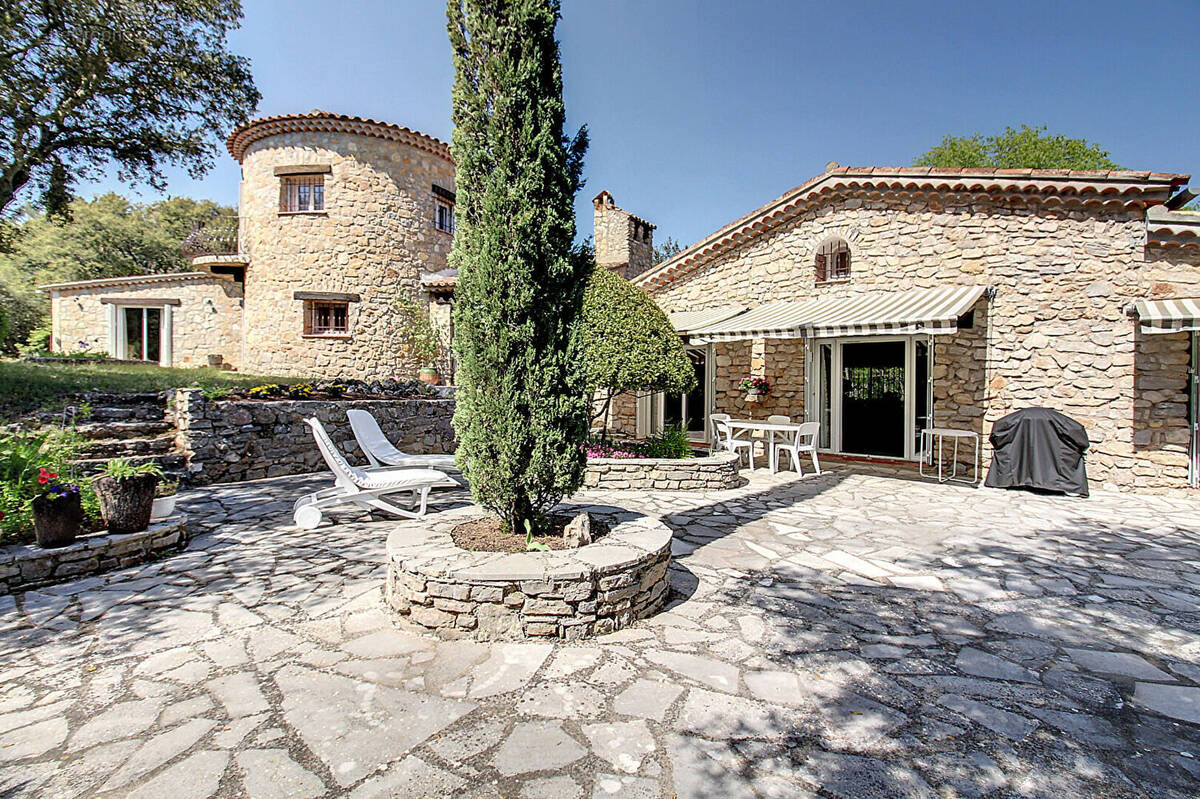 Maison à ENTRECASTEAUX