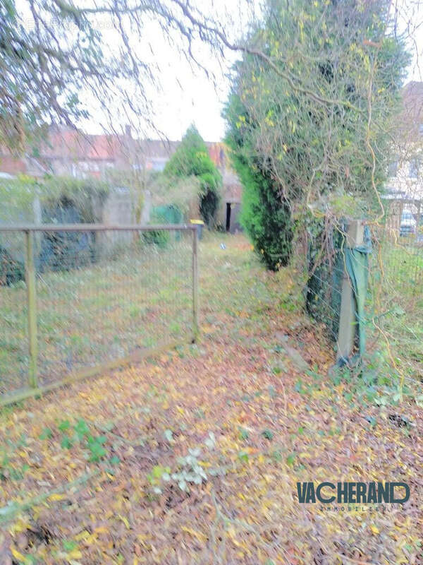 Terrain à ISBERGUES
