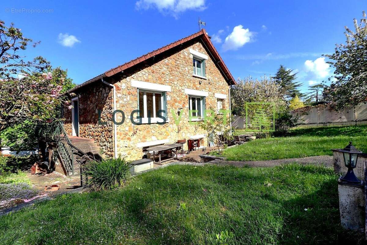 Maison à SAINT-REMY-LES-CHEVREUSE