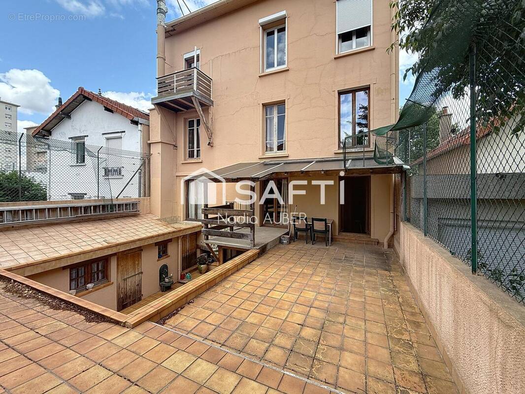 Photo 1 - Maison à VILLEJUIF