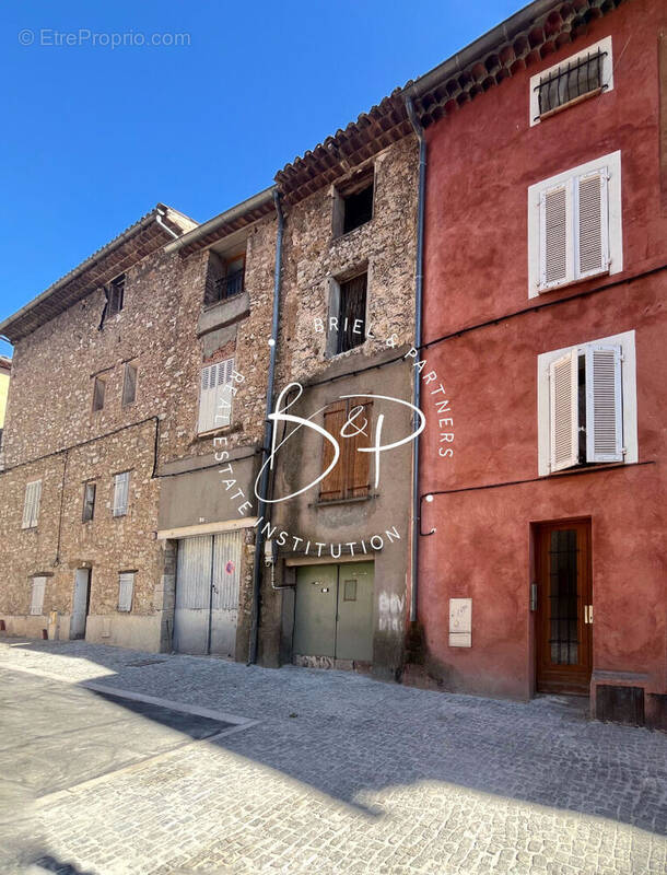 Appartement à LORGUES