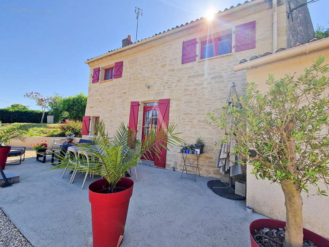Maison à DOUE-LA-FONTAINE