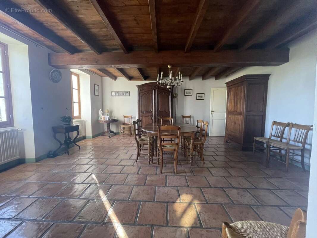 Maison à PEREUIL