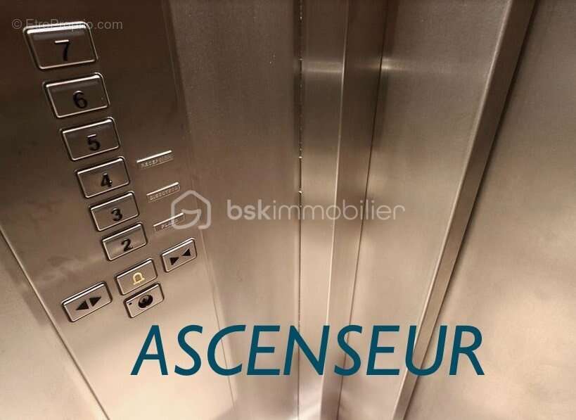 Appartement à PUGET-SUR-ARGENS