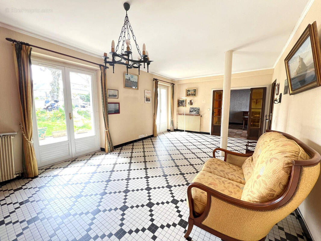 Maison à LA MEMBROLLE-SUR-CHOISILLE