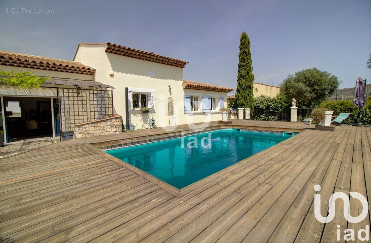Photo 1 - Maison à LE MUY