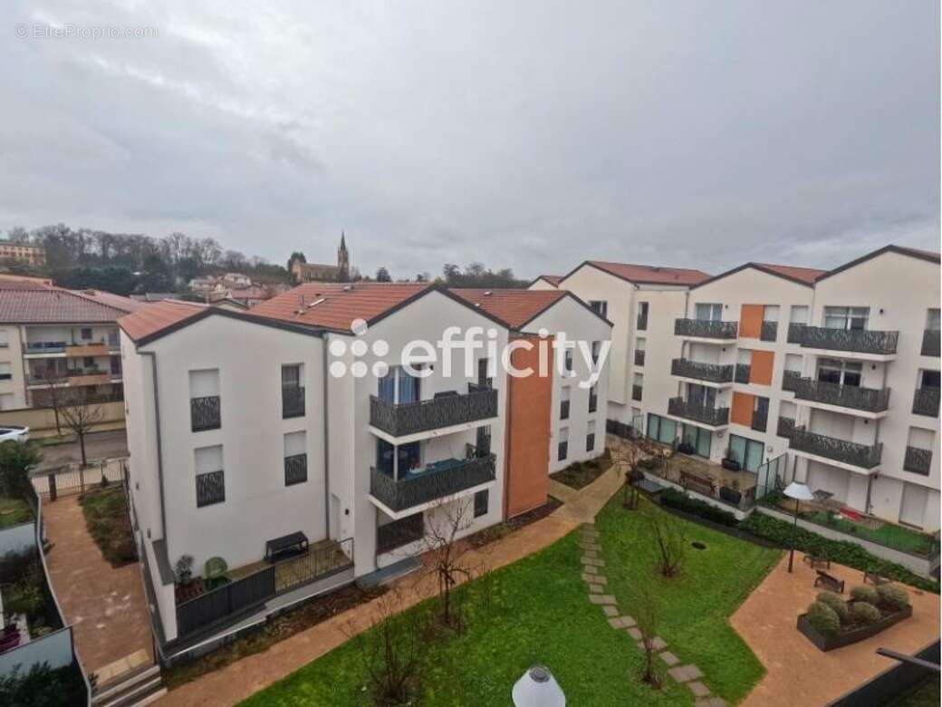 Appartement à SAINT-LAURENT-DE-MURE