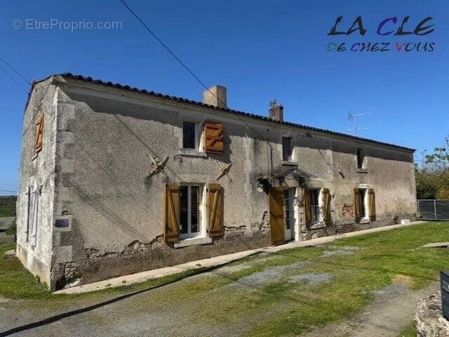 Maison à AUZAY