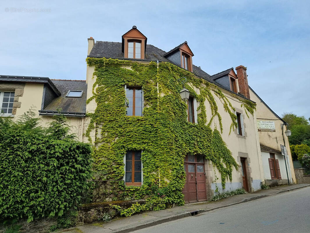 Maison à JOSSELIN