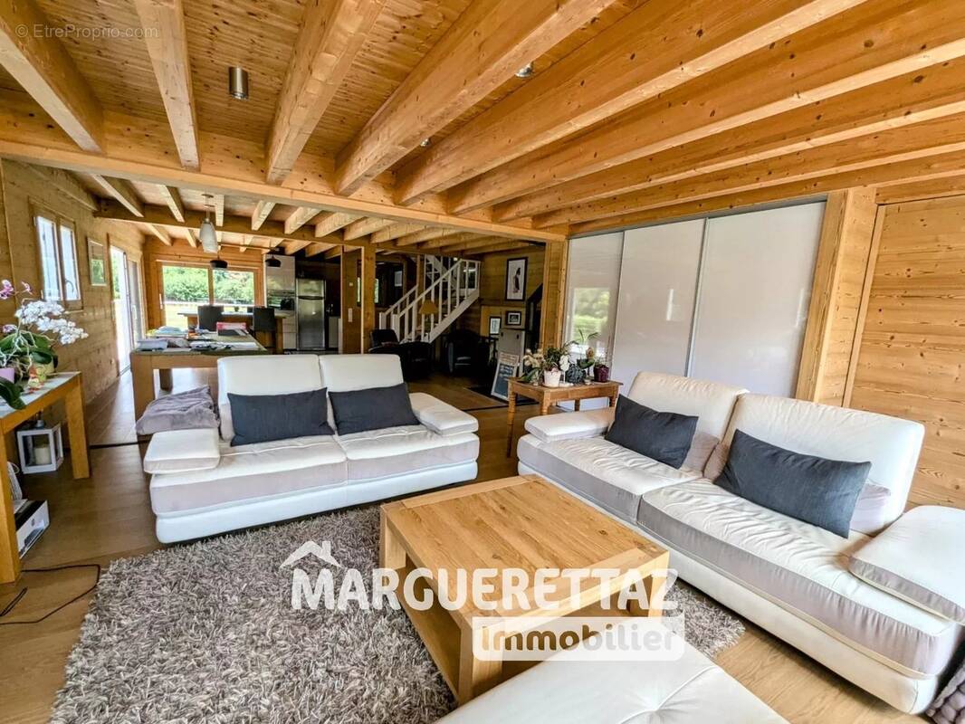 Maison à FILLINGES