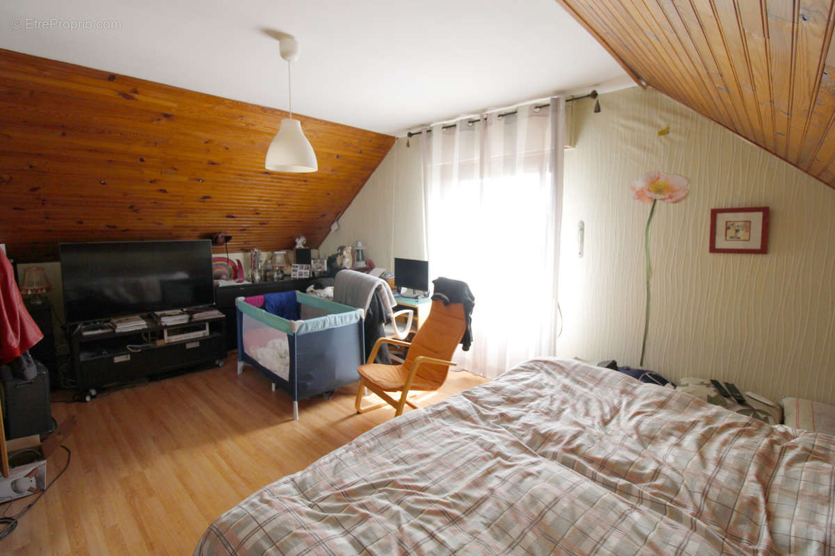 Maison à HOUPLIN-ANCOISNE