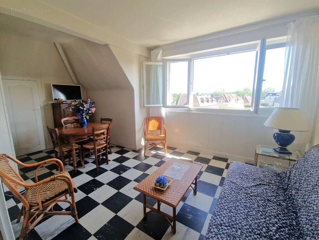 Appartement à MERVILLE-FRANCEVILLE-PLAGE