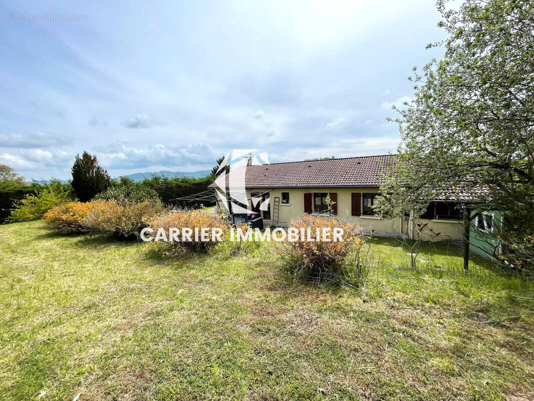 Maison à LA CHAPELLE-SUR-COISE