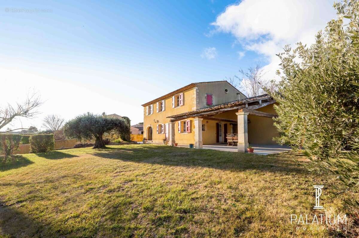 Maison à PIERREVERT