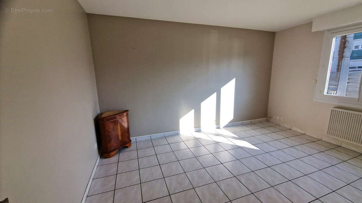 Appartement à COGNIN