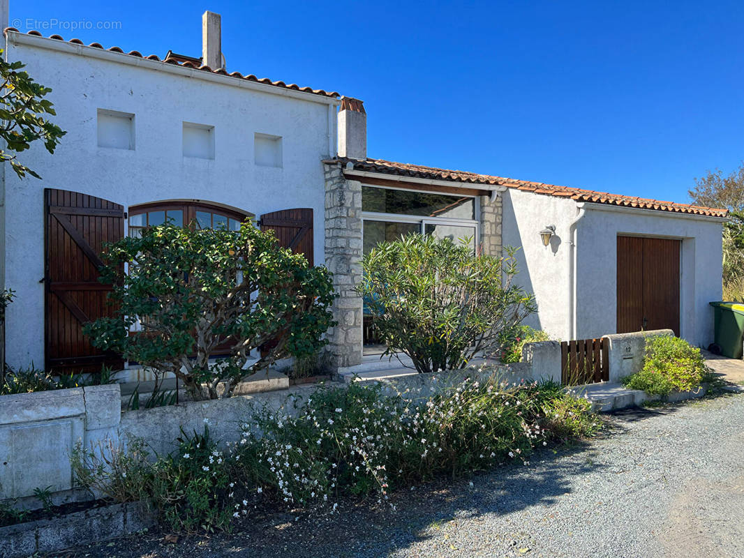 Maison à LA BREE-LES-BAINS