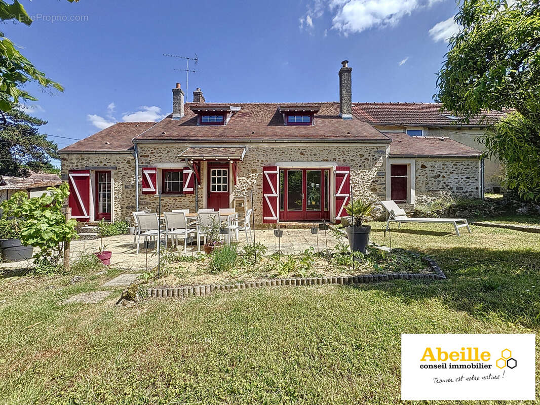 Maison à SAINT-CHERON