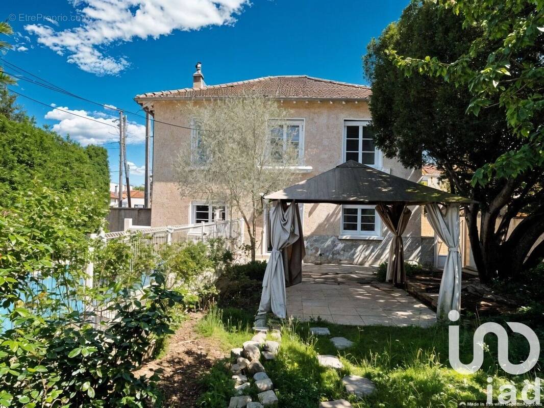 Photo 1 - Maison à DECINES-CHARPIEU