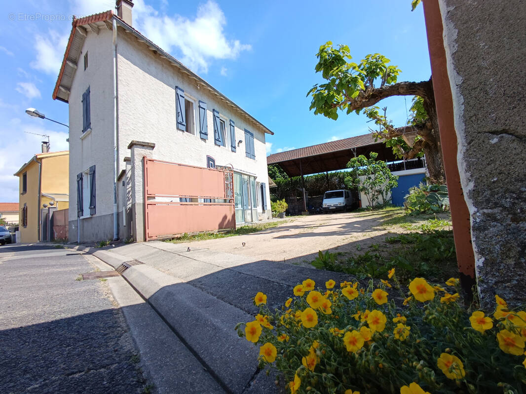 Maison à MARTRES-SUR-MORGE