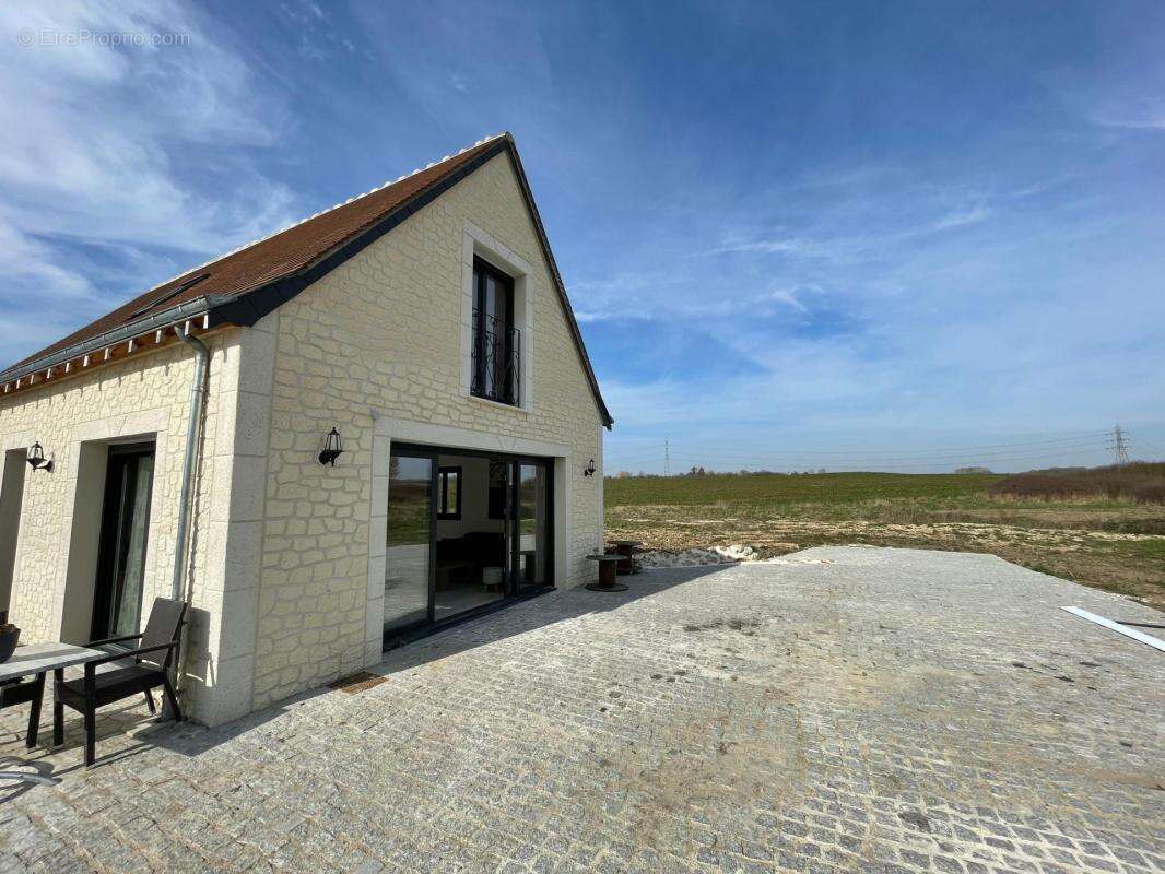 Maison à CHAMBRAY-LES-TOURS