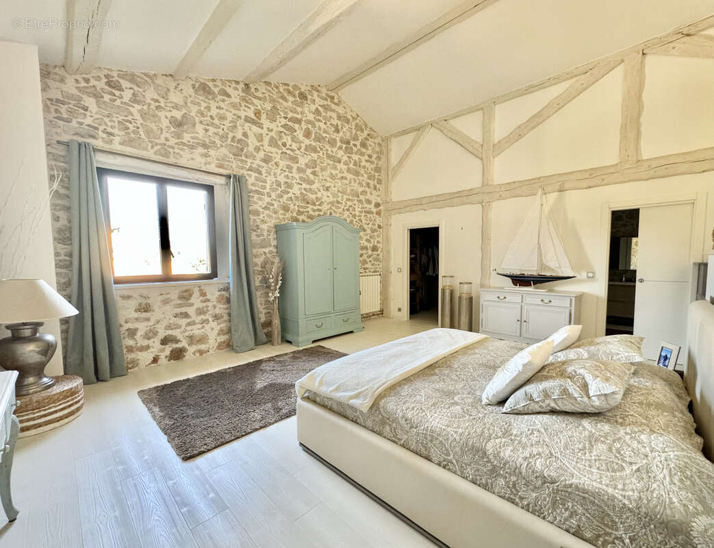 Maison à LORGUES