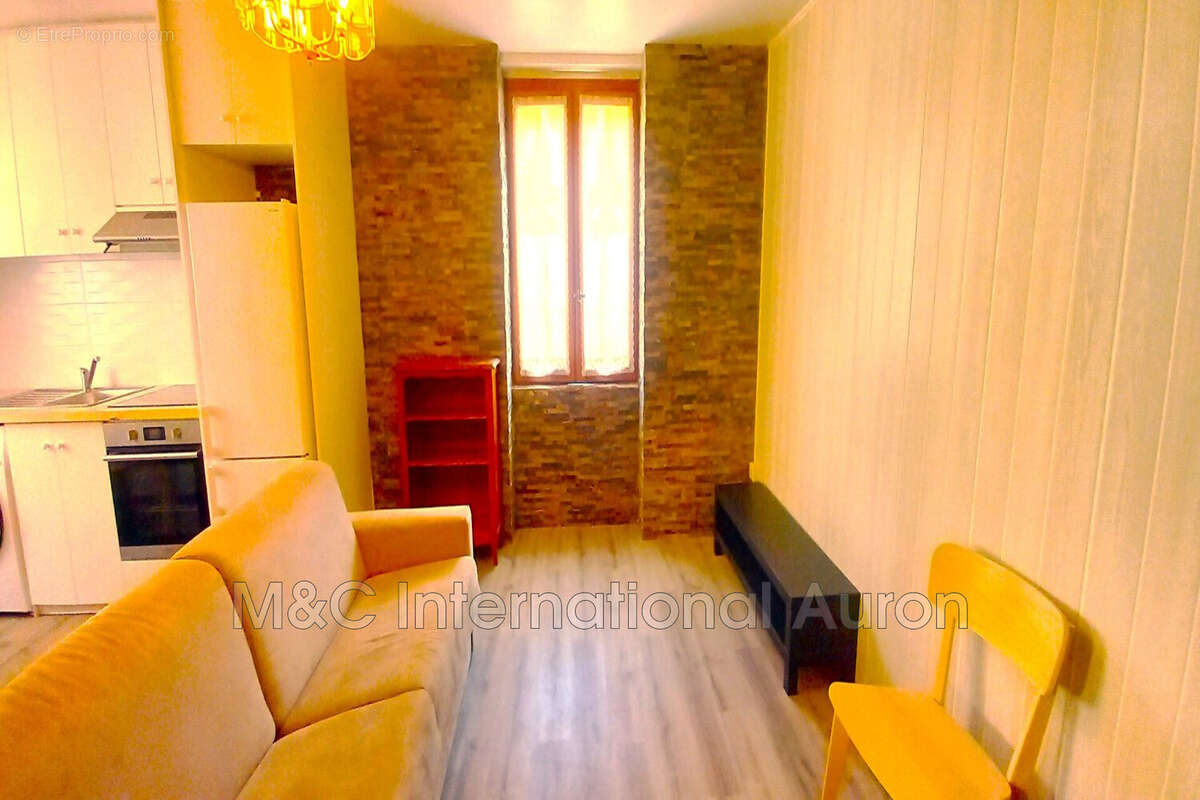 Appartement à SAINT-ETIENNE-DE-TINEE