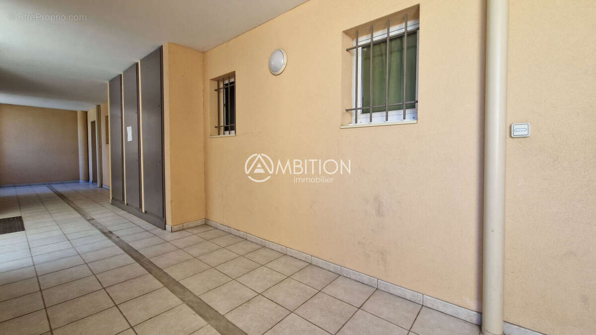 Appartement à PUGET-SUR-ARGENS