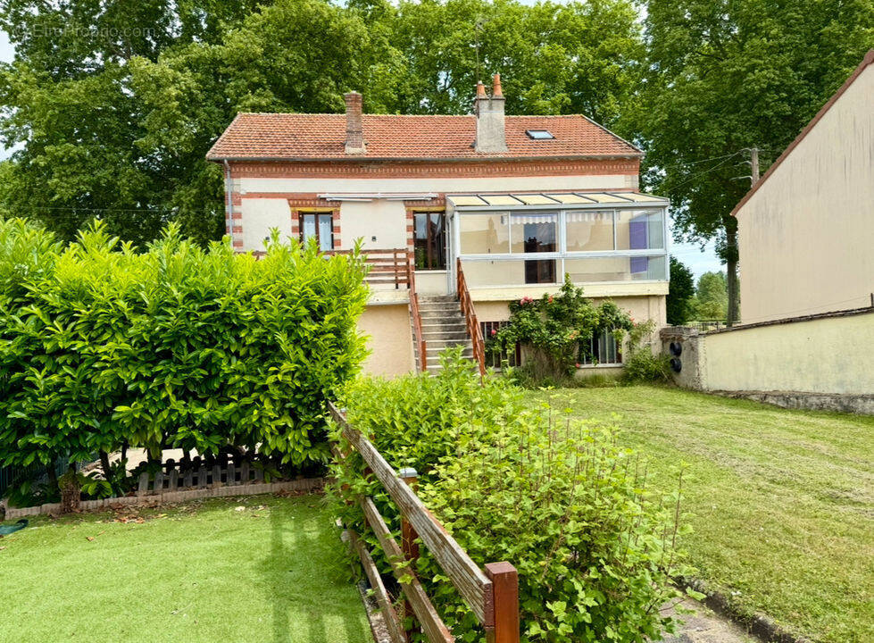 Maison à BRAY-SUR-SEINE