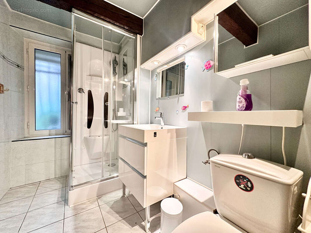 Appartement à MARSEILLE-5E