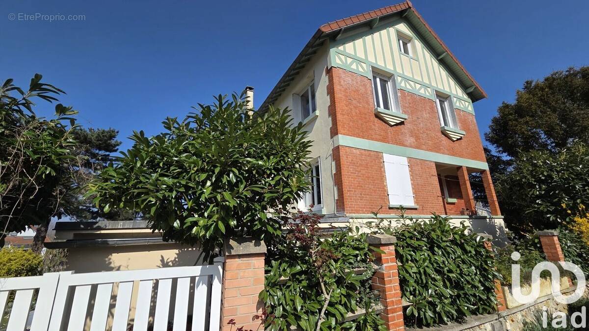 Photo 1 - Maison à MARLY-LE-ROI