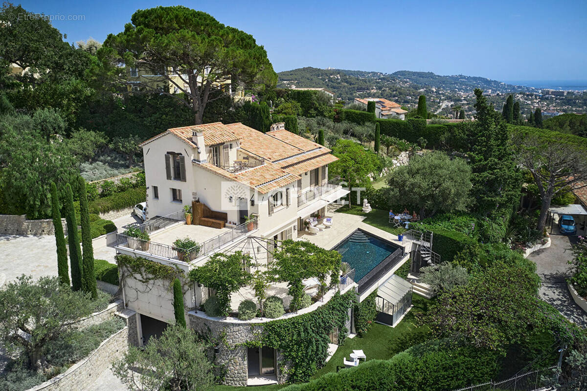 Maison à MOUGINS