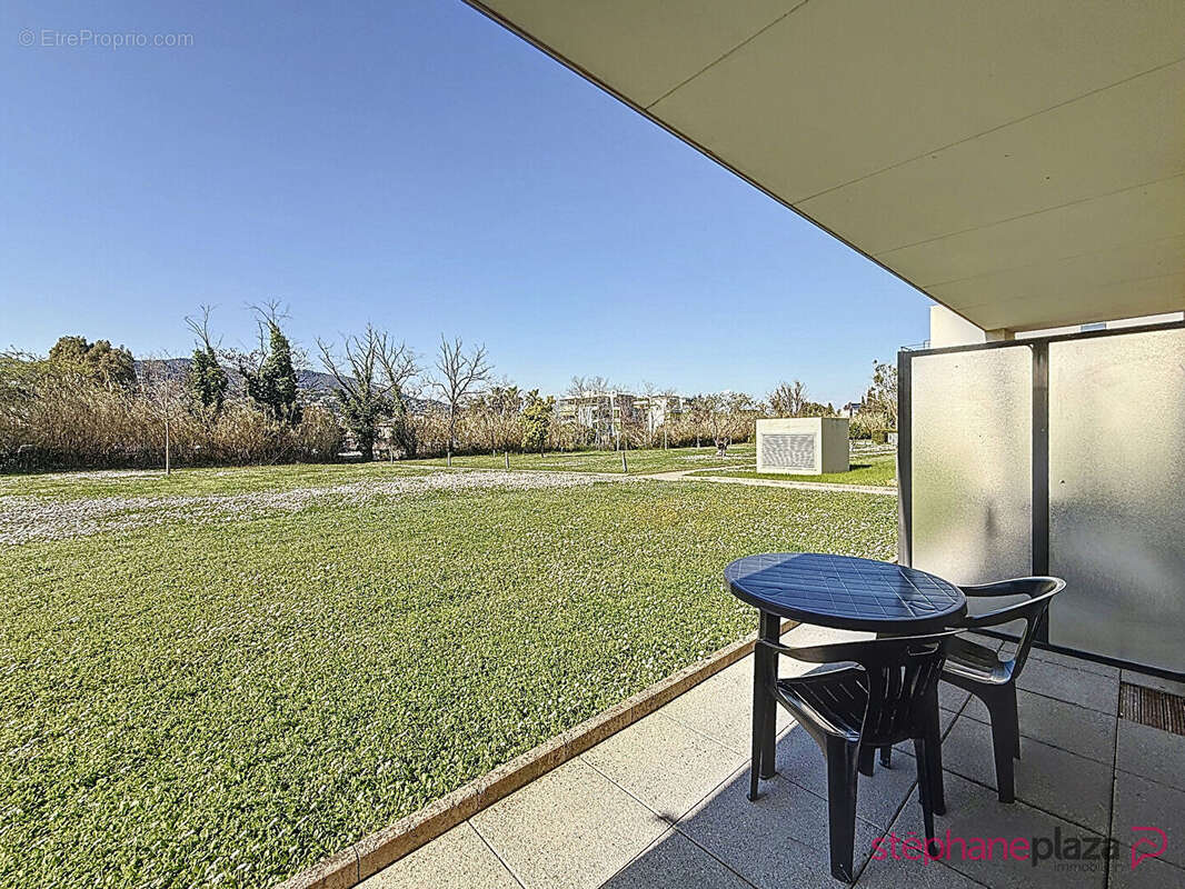 Appartement à MANDELIEU-LA-NAPOULE