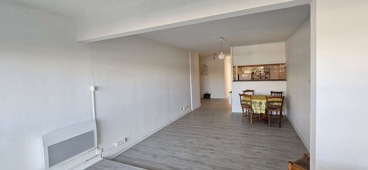 Appartement à MAUGUIO