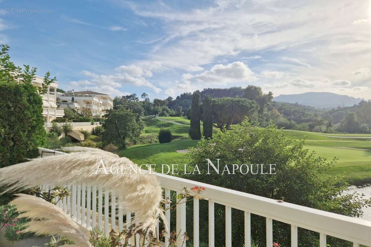 Appartement à MANDELIEU-LA-NAPOULE