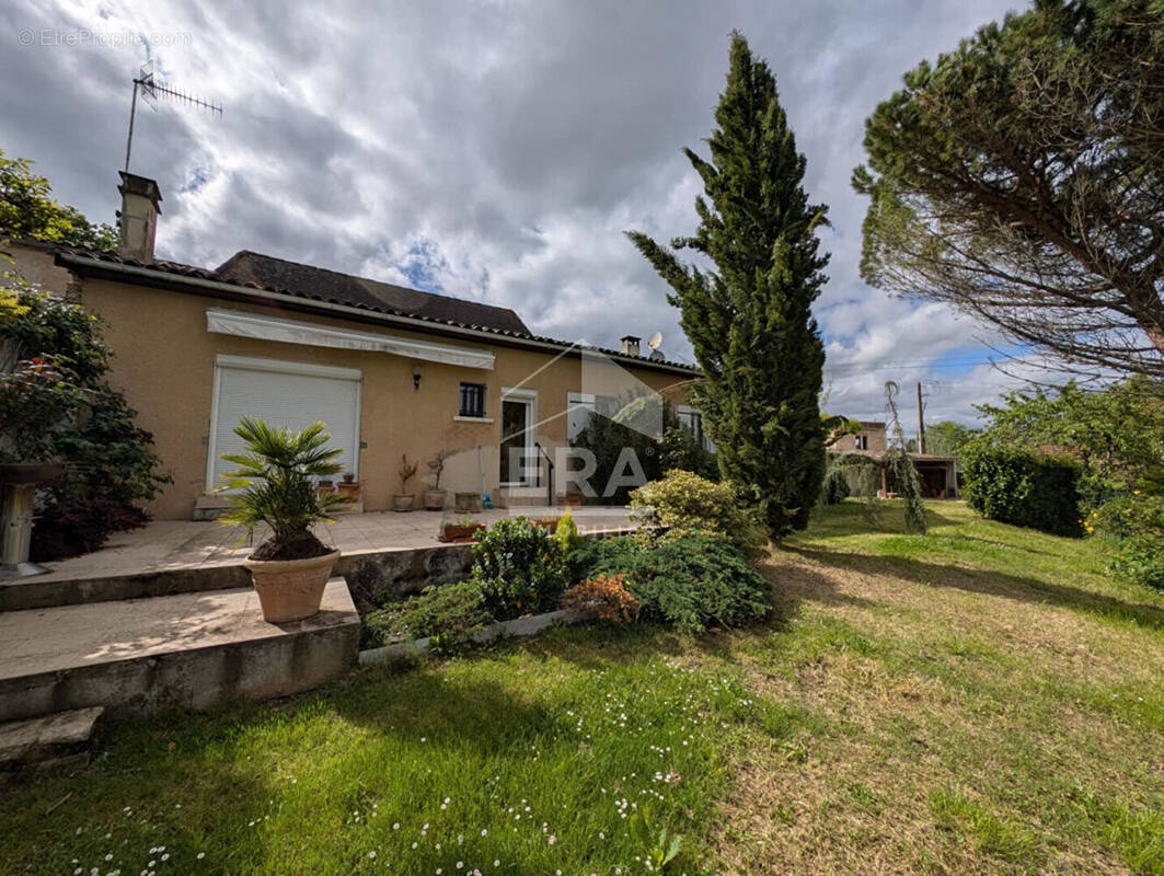 Maison à MONTPON-MENESTEROL