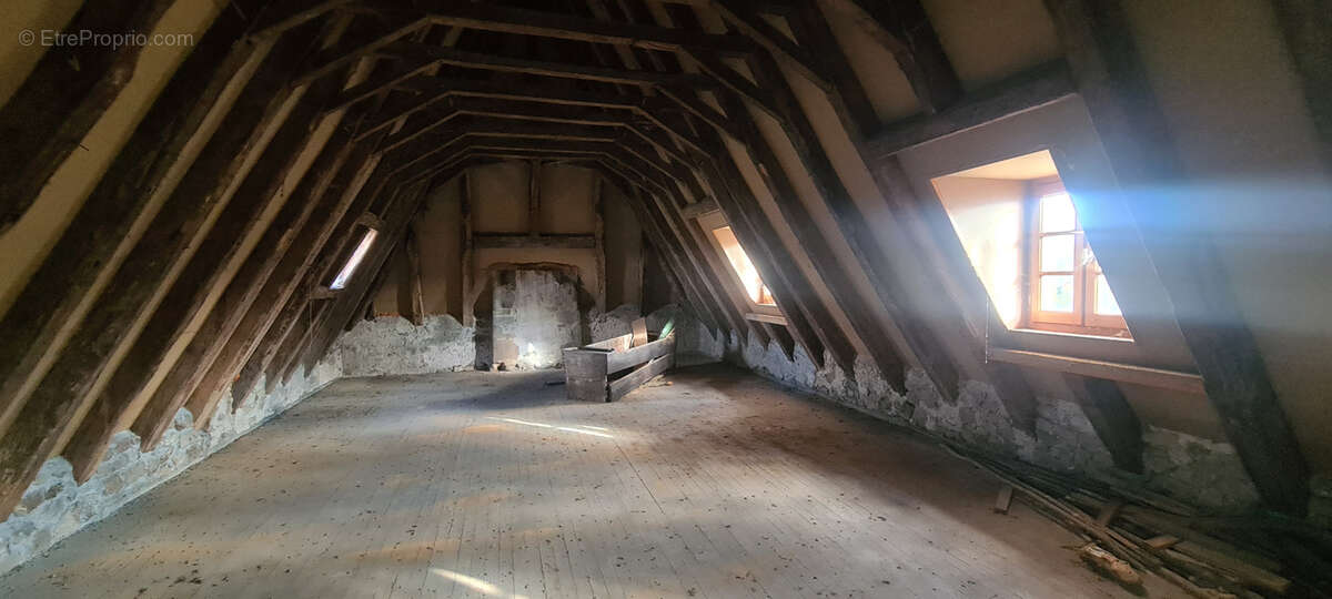 Maison à GOULLES