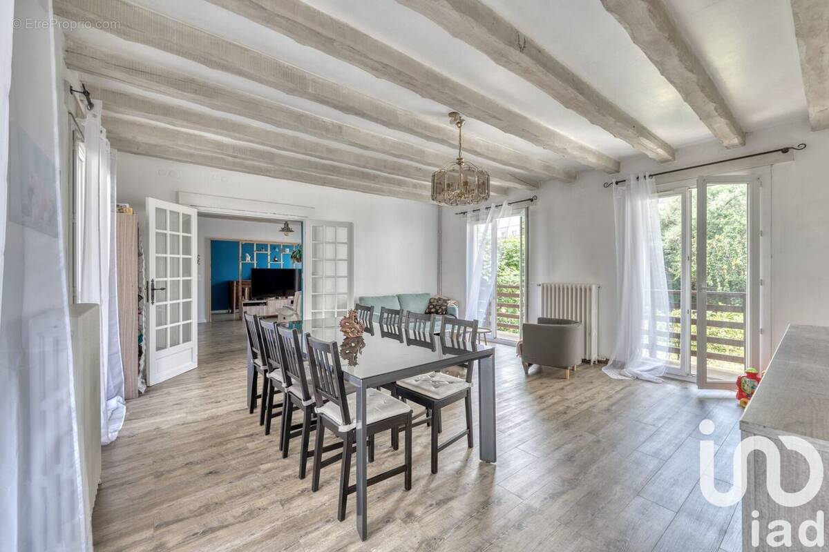 Photo 1 - Maison à LIVRY-GARGAN
