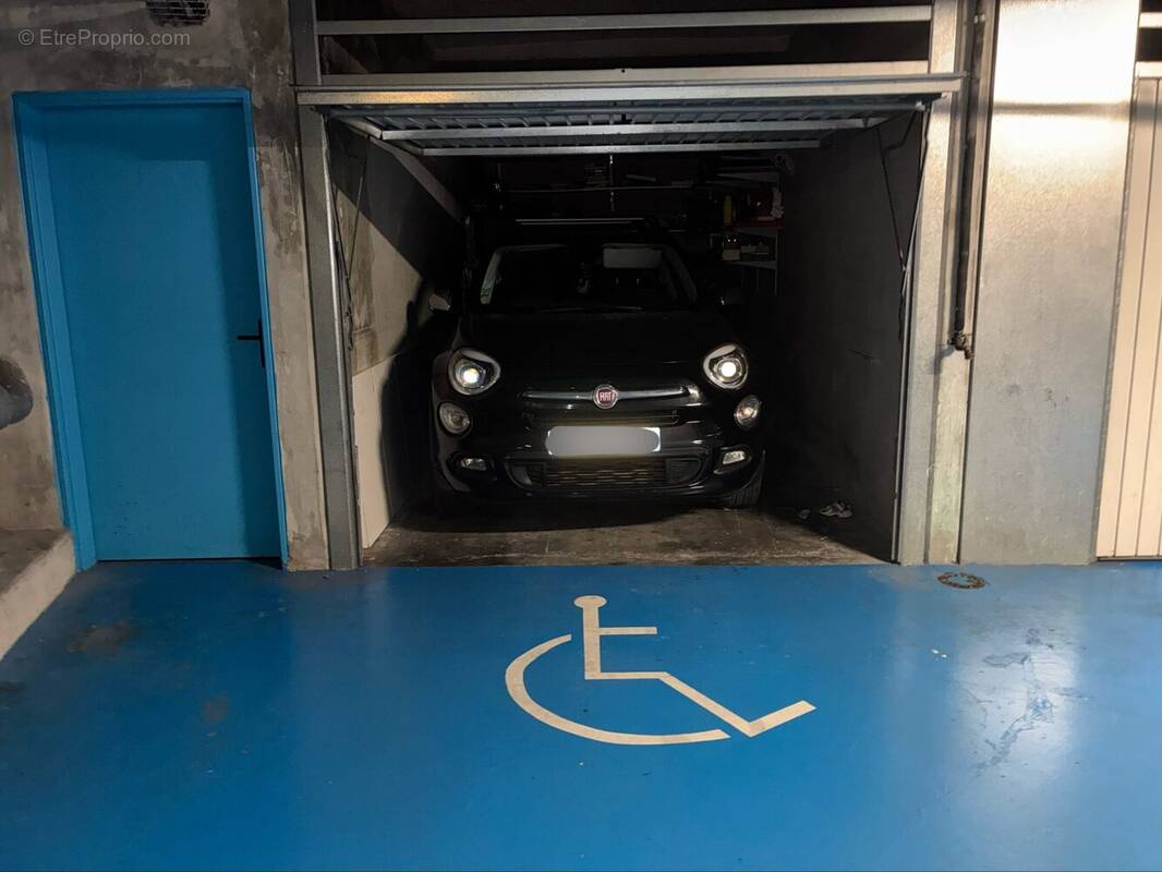 Parking à LEVALLOIS-PERRET