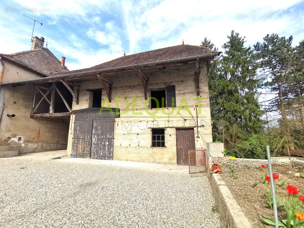Maison à MORESTEL