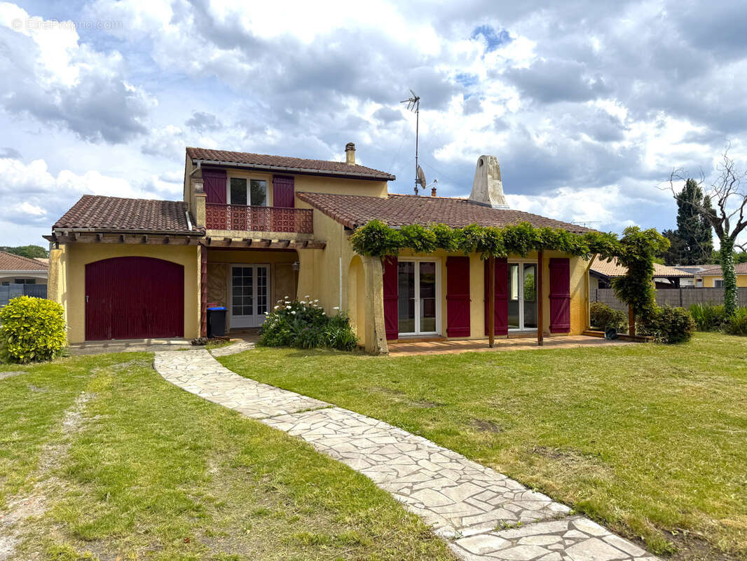 Maison à ARES