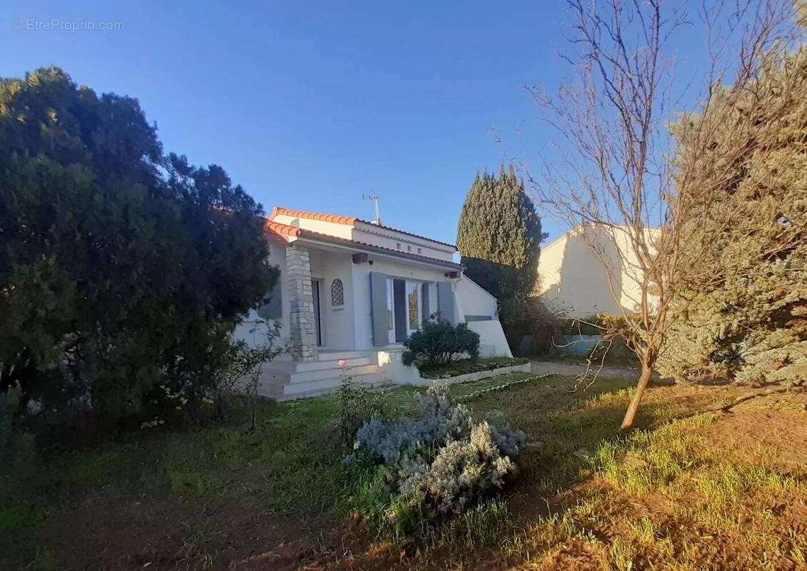 Maison à LA CRAU